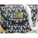 BOLSA PEQUENA COM MONOGRAMA CINZA