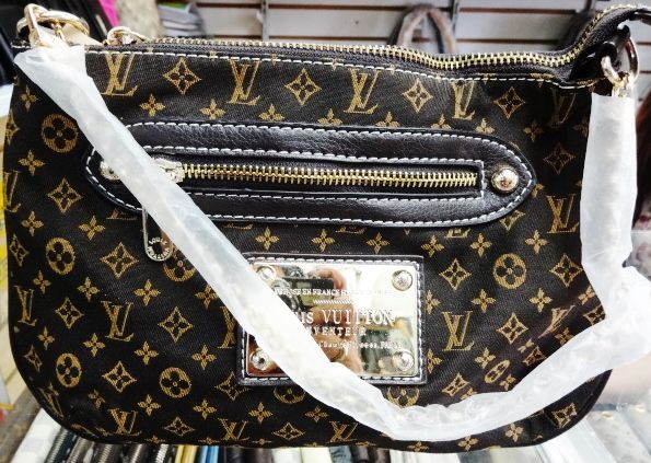 Bolsa MINI-LIN Pequena, possui 2 alças MARROM